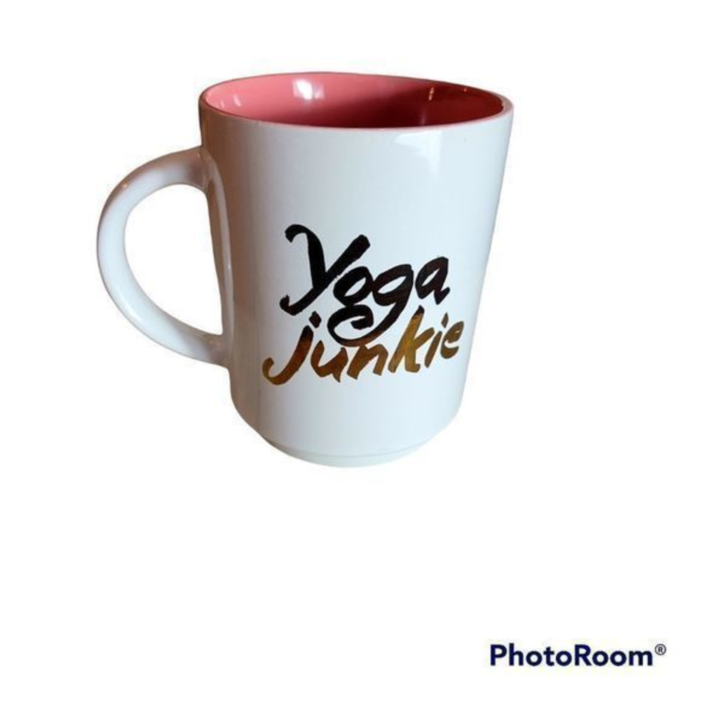 YOGA JUNKIE Ceramic Coffee Mug by‎ Love Your Mug white gold pink